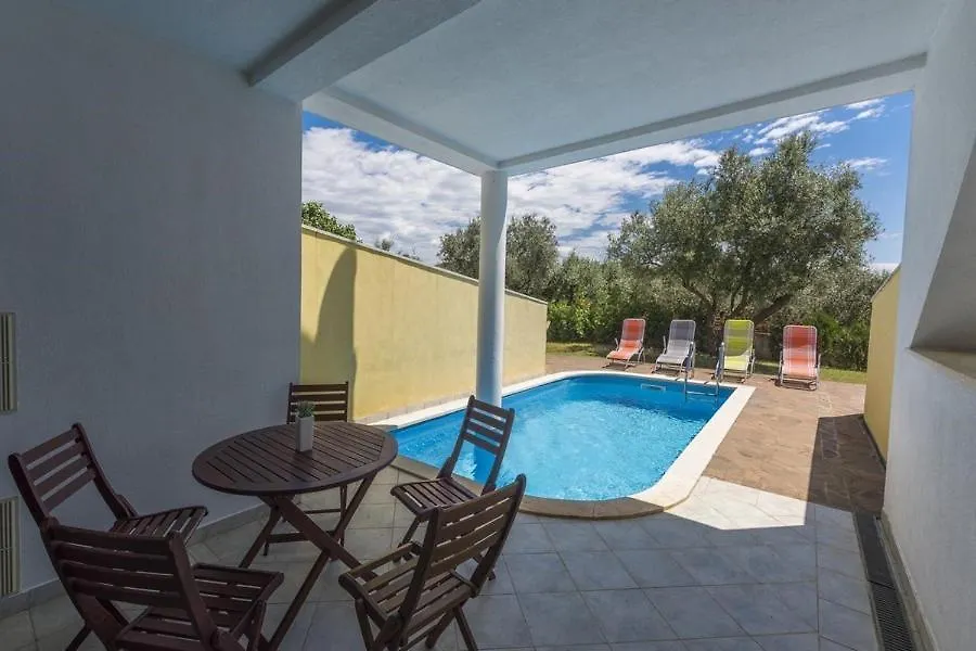 Holiday Home Rosie Novigrad  Villa Novigrad (Istria)