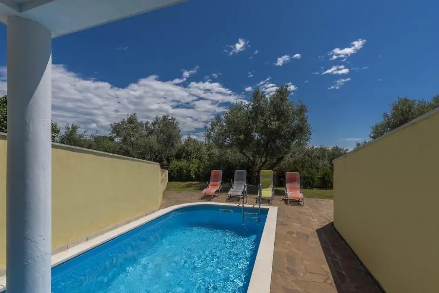 Holiday Home Rosie Novigrad  Villa