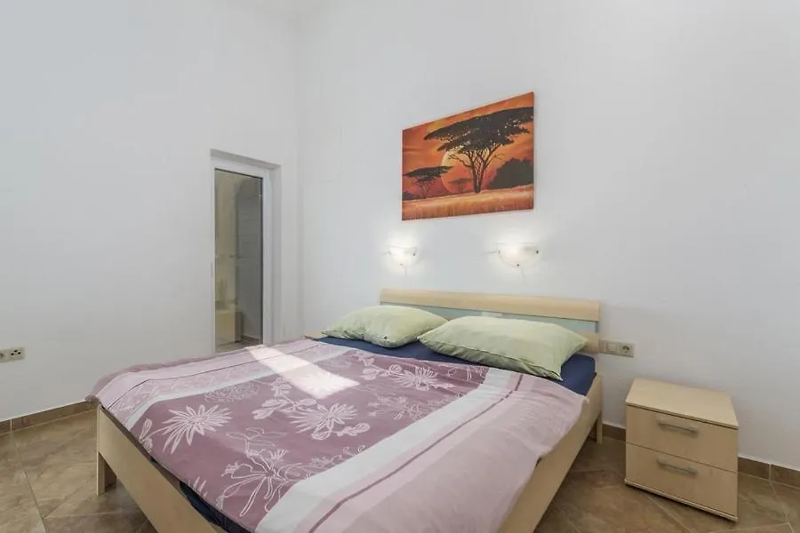 Villa Holiday Home Rosie Novigrad